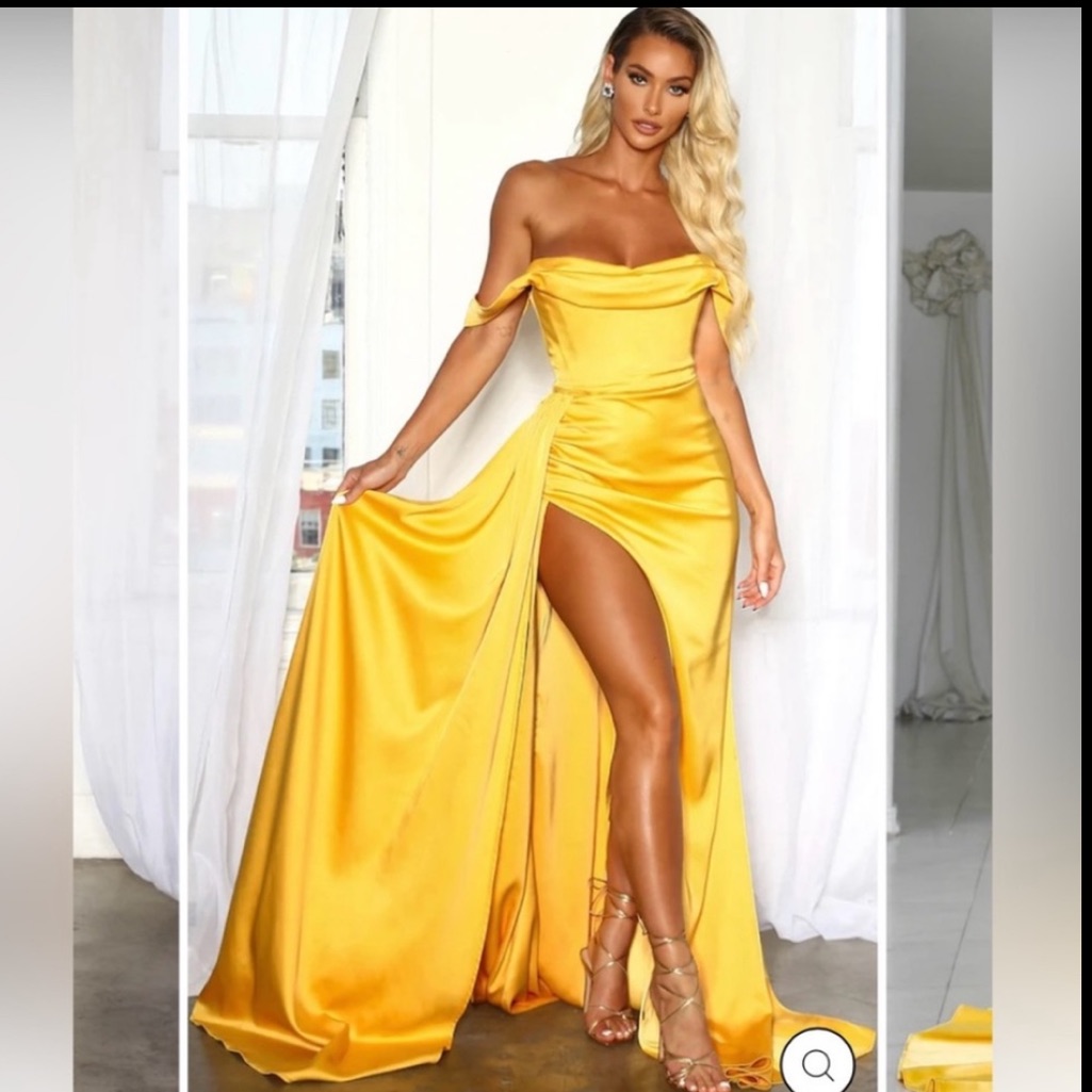 Amlie Off-The-Shoulder Gown- Moda Glam Boutique